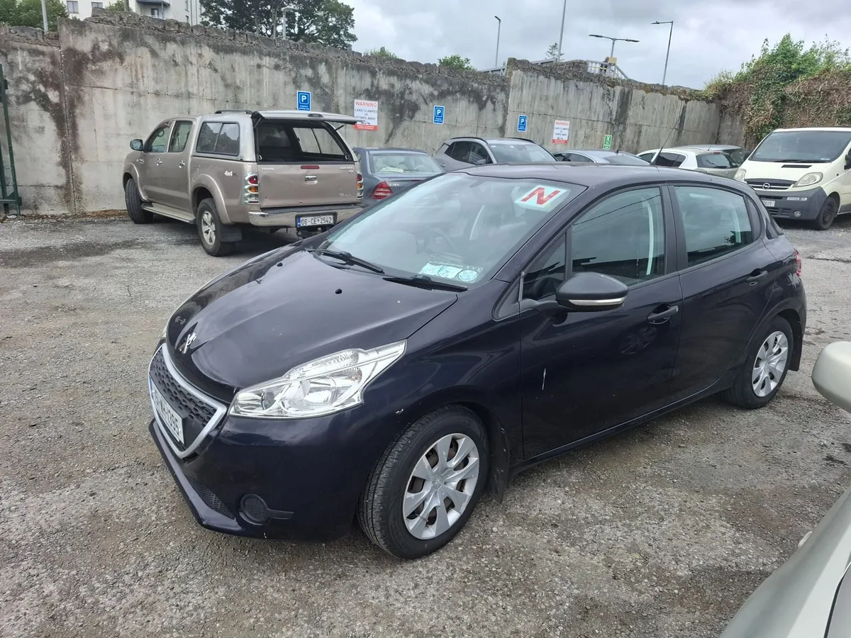 151 Peugeot 208 Breaking for parts - Image 3
