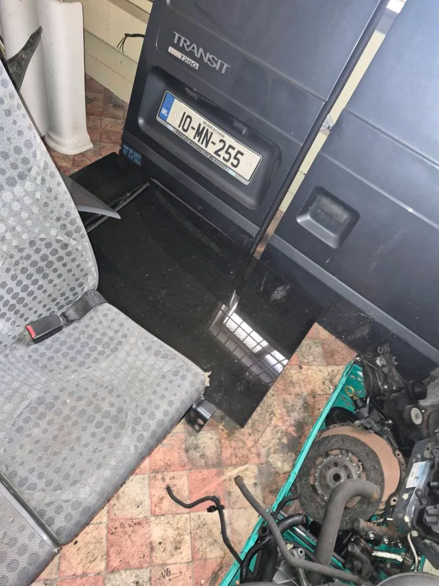 Ford transit crew cap all parts seats windows etc. - Image 2