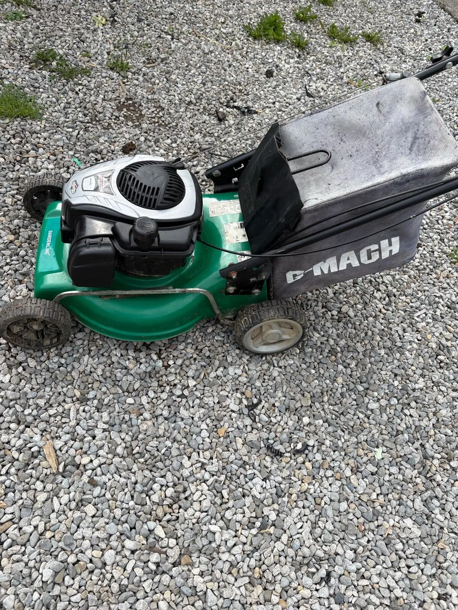 Britain, Stratton lawnmower safe drive perfect - Image 3