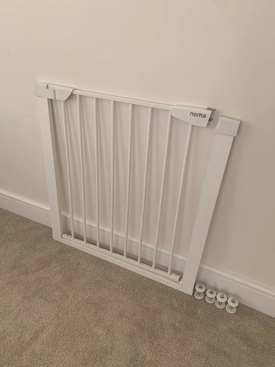 Baby gates and bed rail - Image 1