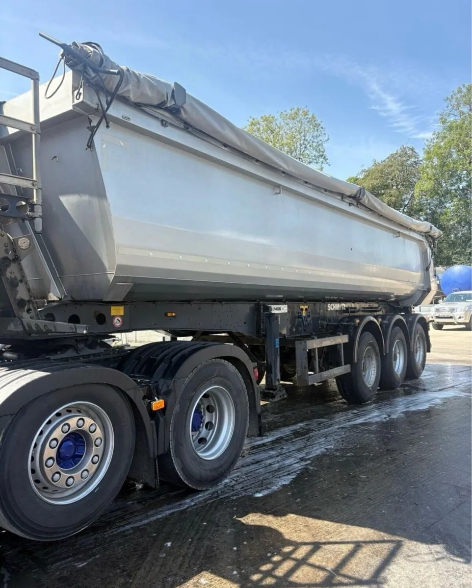 Schmitz Tipping Trailer - Image 1