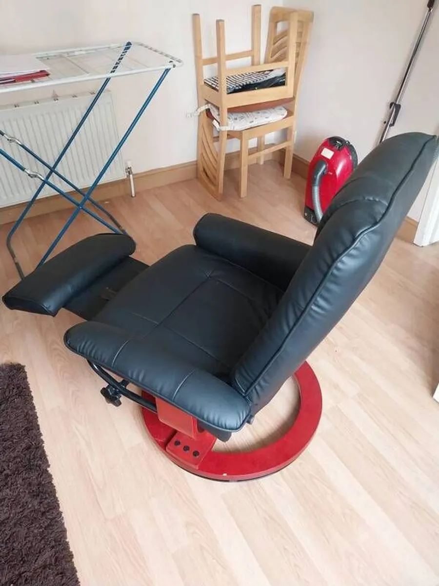 Recliner chair - Image 4