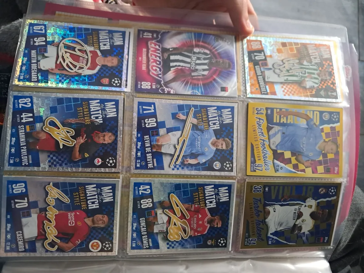 Match attax cards. - Image 4