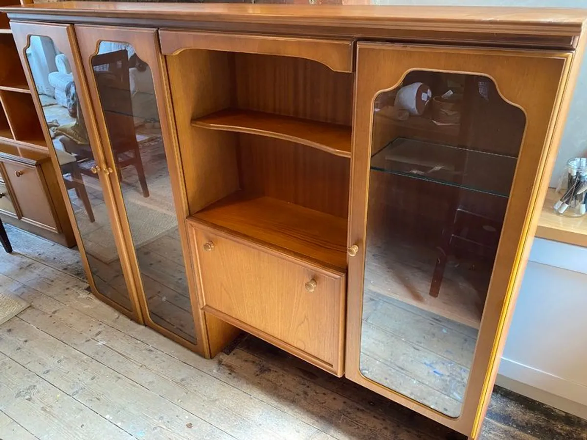 Mid 20th Century style Teak Vaneer Display cabinet - Image 2