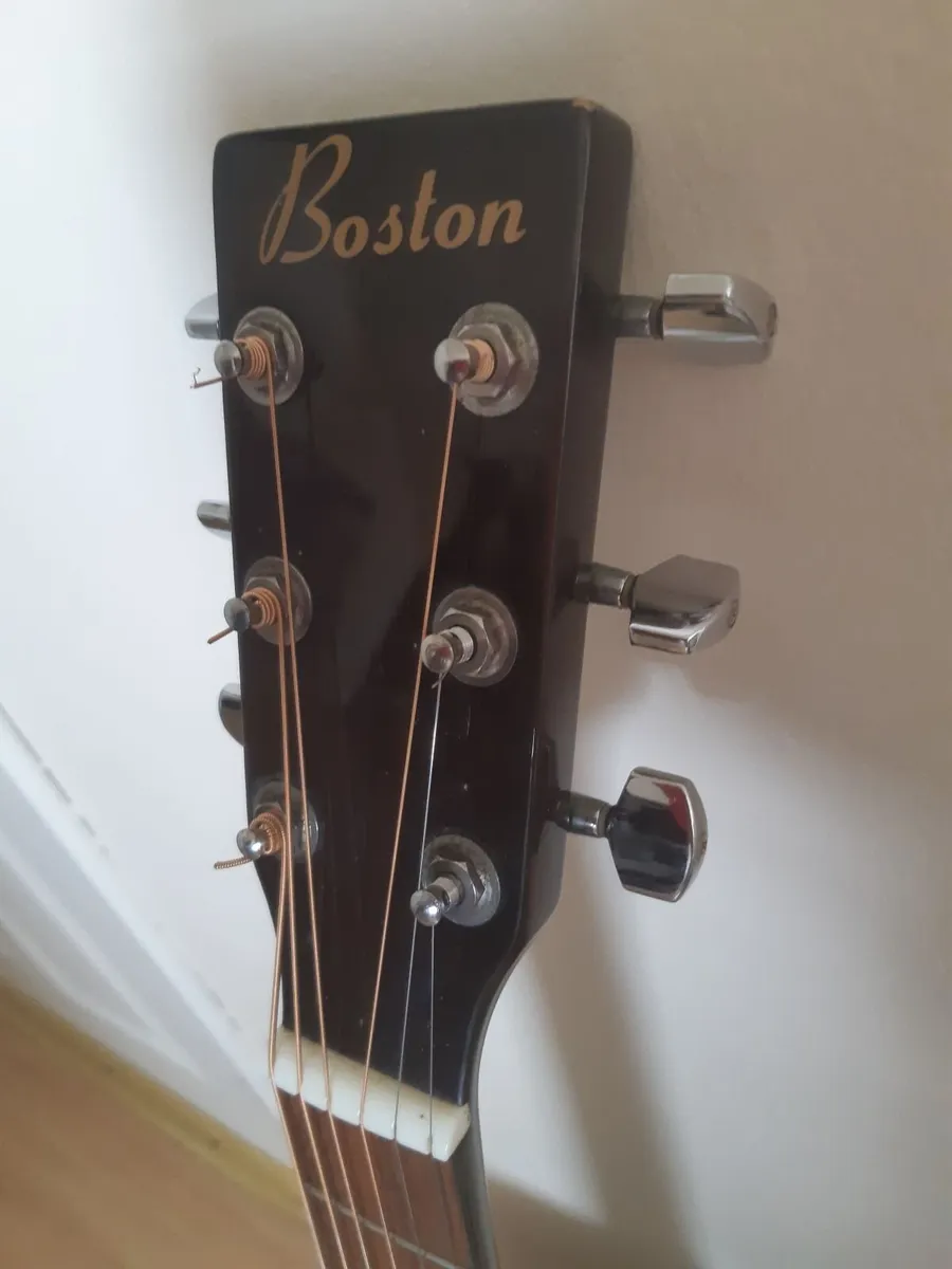 Acoustic Guitar - Image 3
