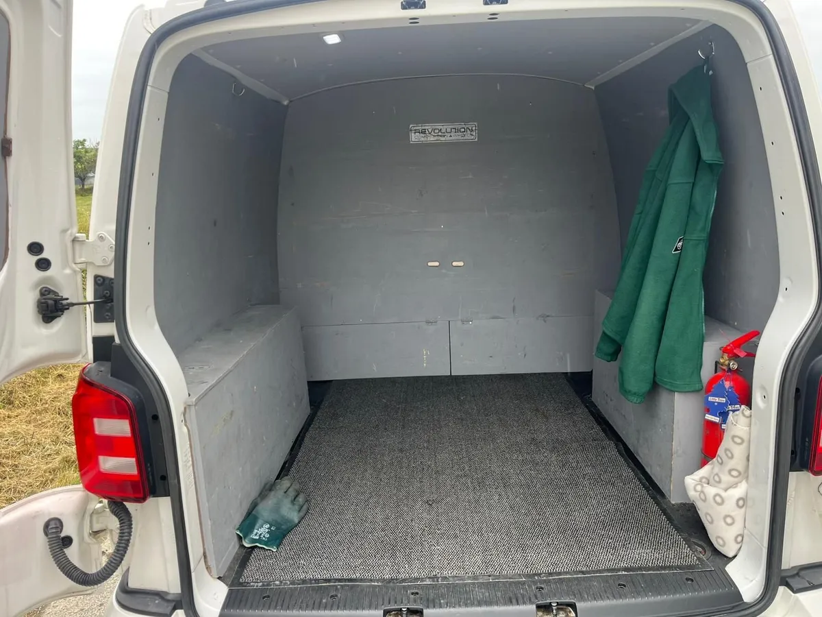 Volkswagen Transporter 2019 Crewcab - Image 4