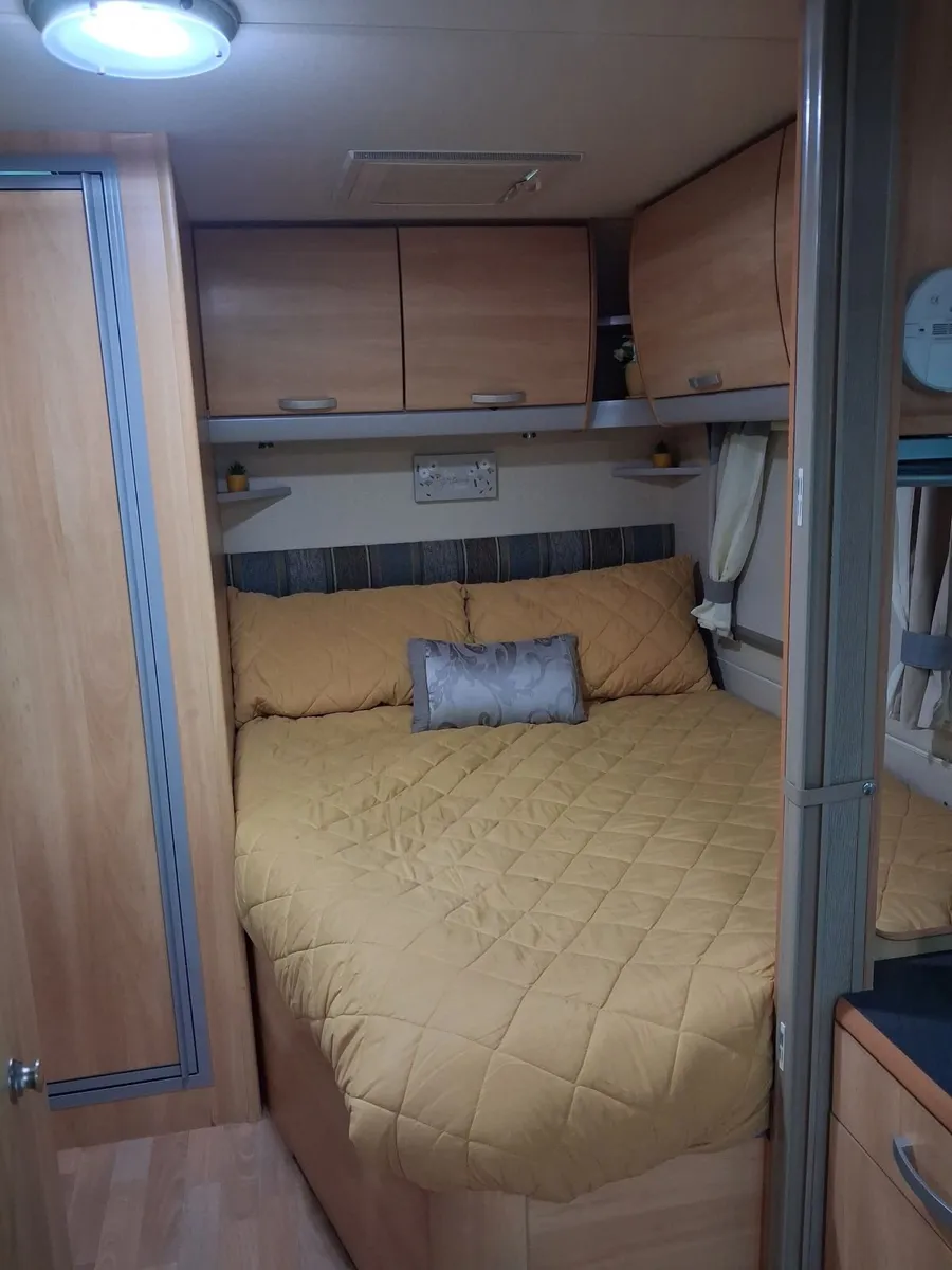 Caravan - Image 2