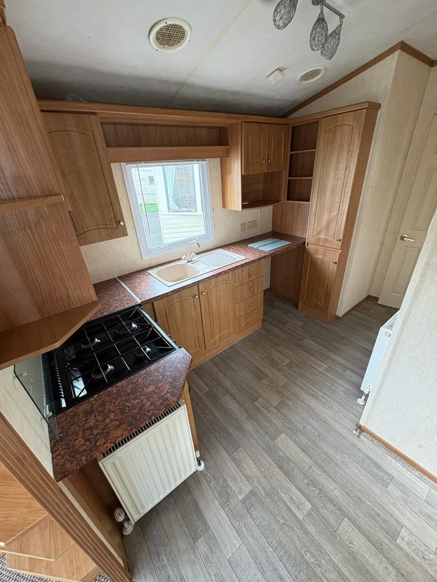 2006 Willerby Salisbury – 2 Bedroom Static Caravan - Image 4