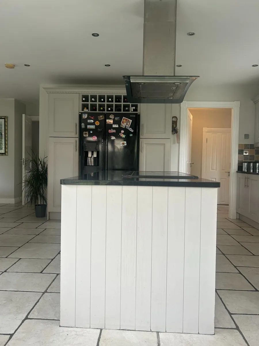 Kitchen Painted Solid Oak - Image 4