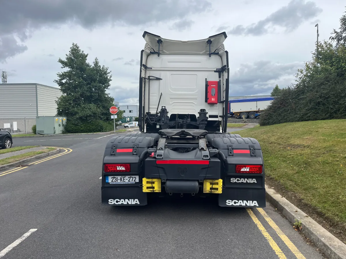 R450 6X2 Scania 2023 - Image 4