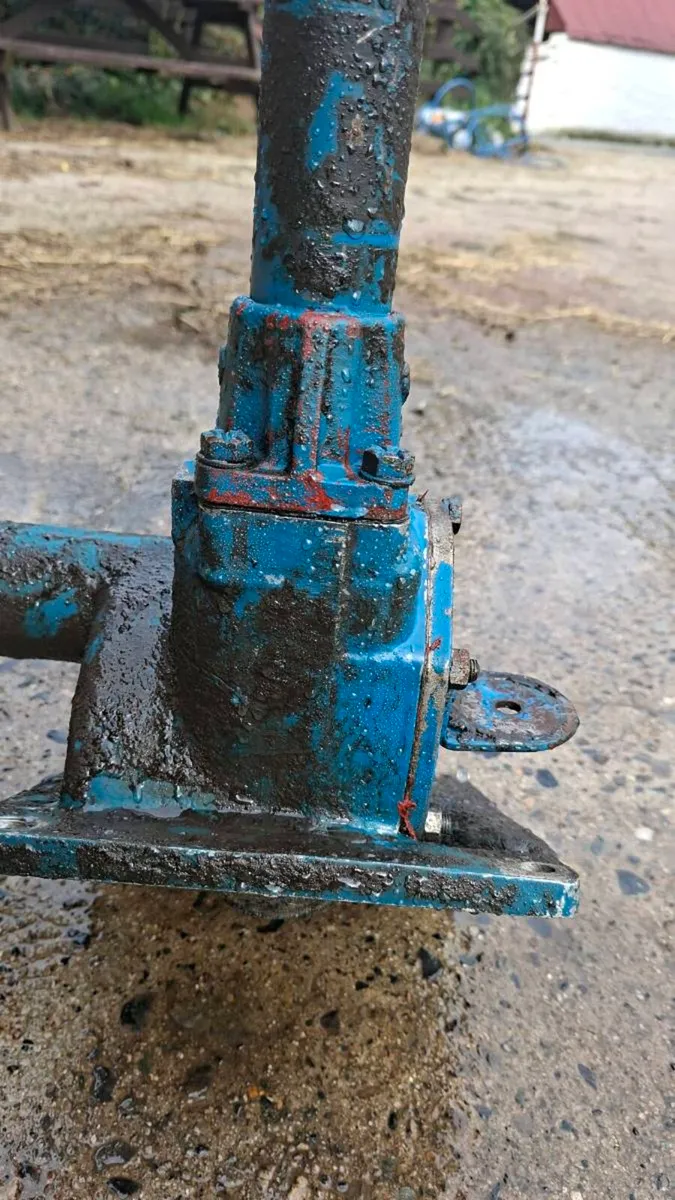 Ford 4000 Steering Box - Image 3
