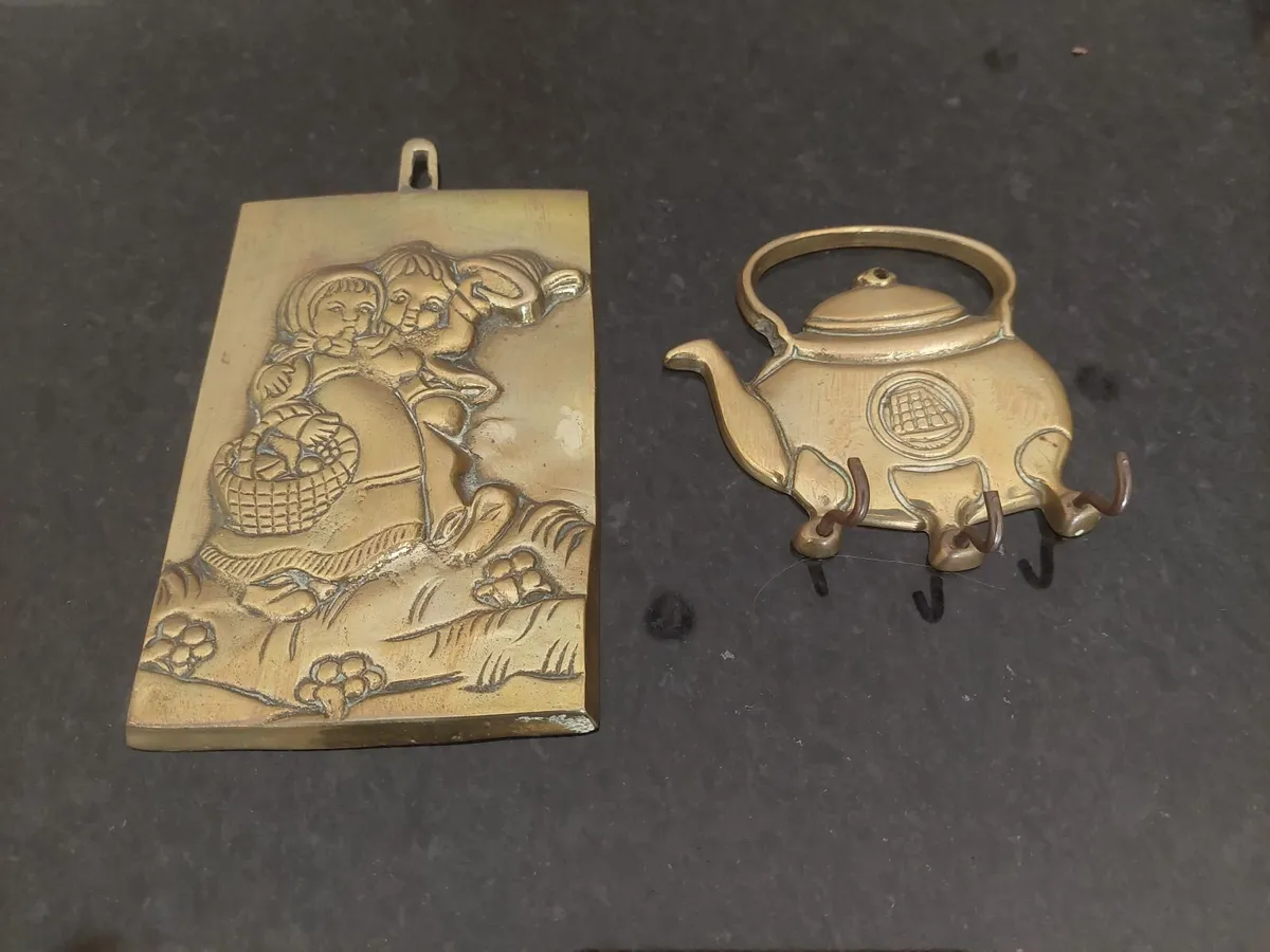 2 x Solid Brass Ornaments - Image 1
