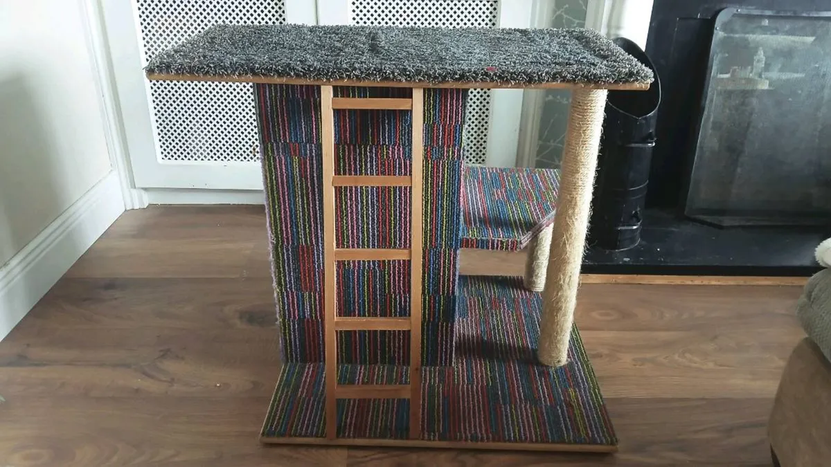 Cat house - Image 1