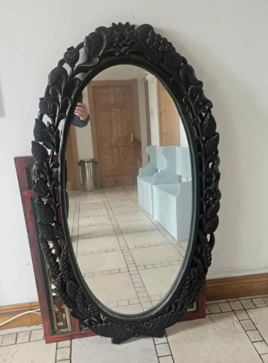 Vintage carved wooden oval mirror - Image 2