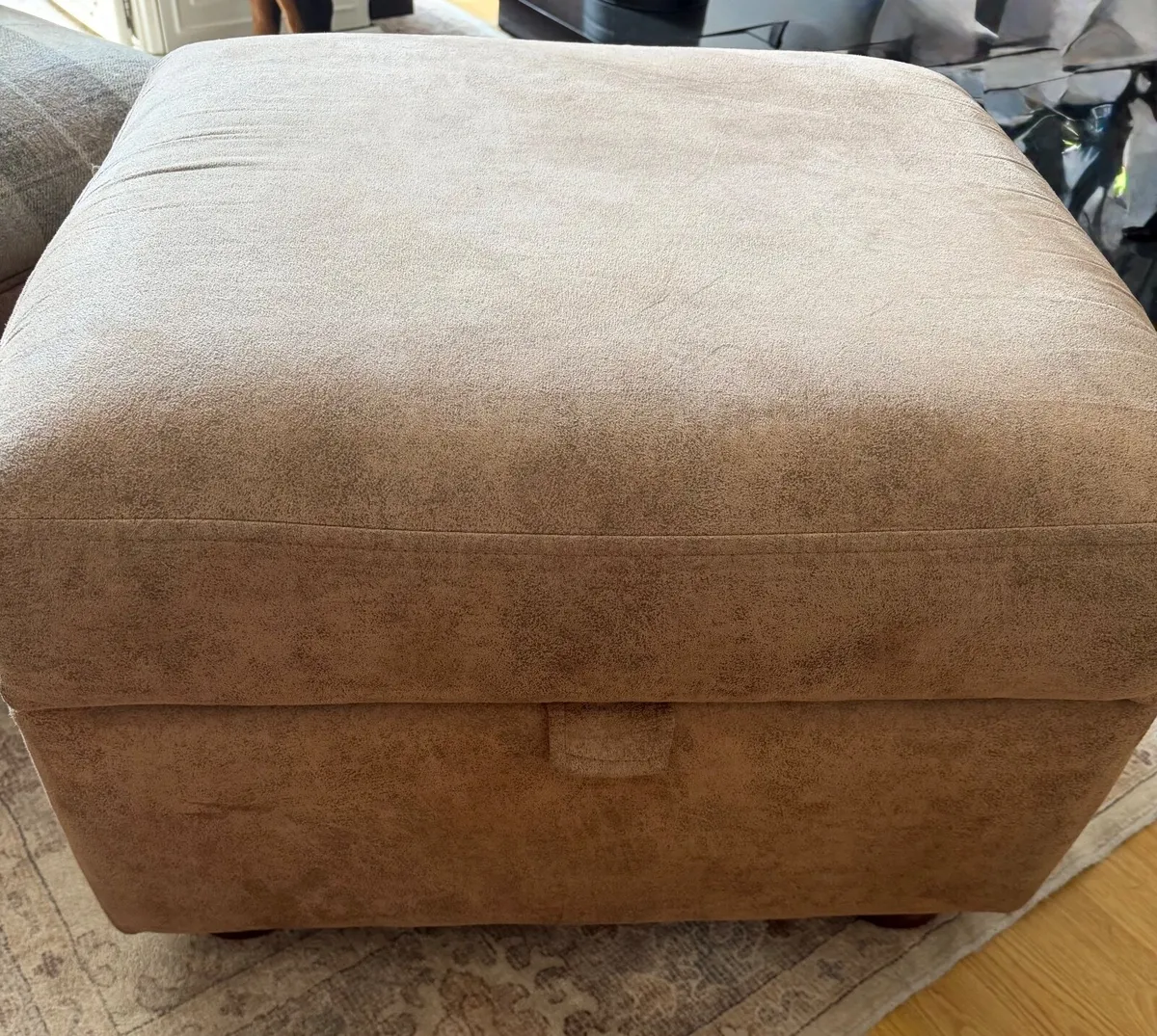 Sofa Suite - Image 1