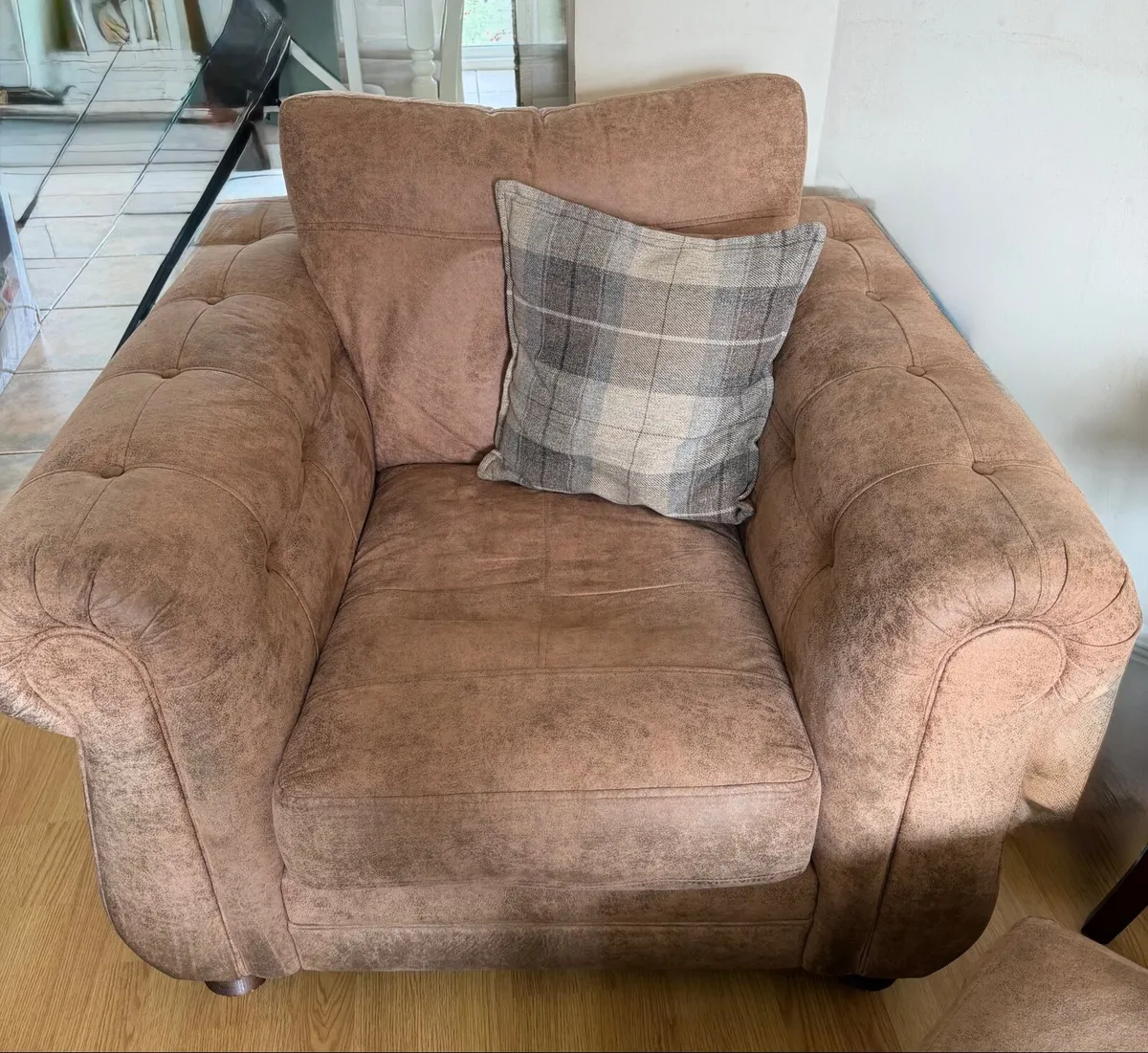 Sofa Suite - Image 2