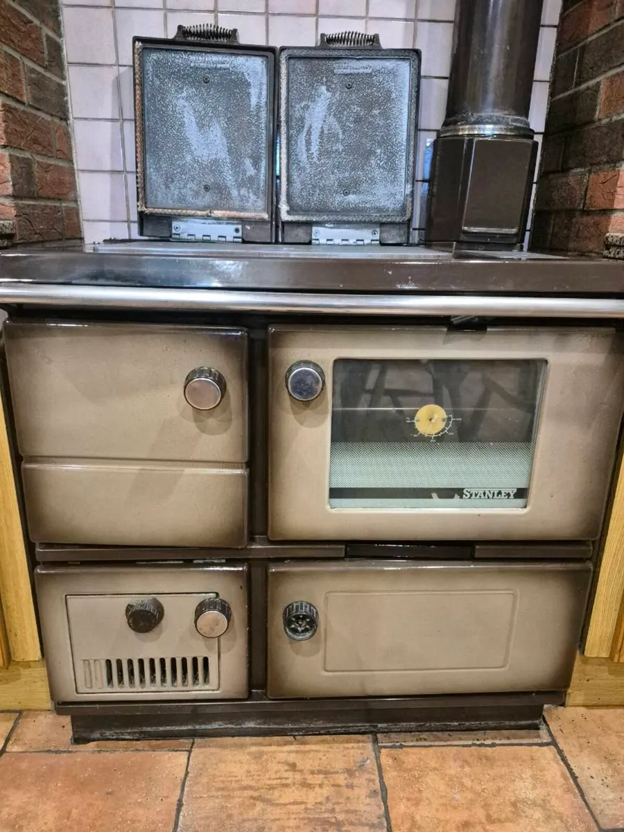 Solid fuel Stanley range - Image 1