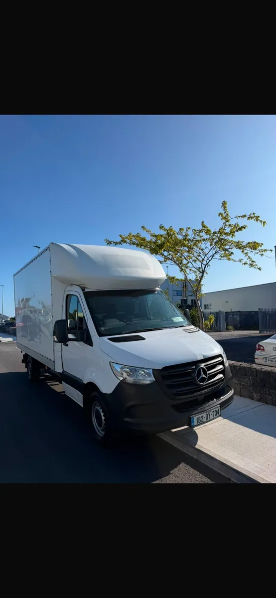 Mercedes-Benz Sprinter Luton body - Image 1