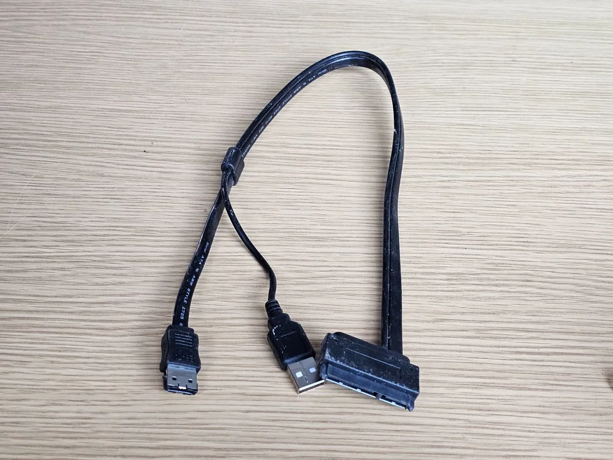 SATA to eSATA and USB cable - Image 1