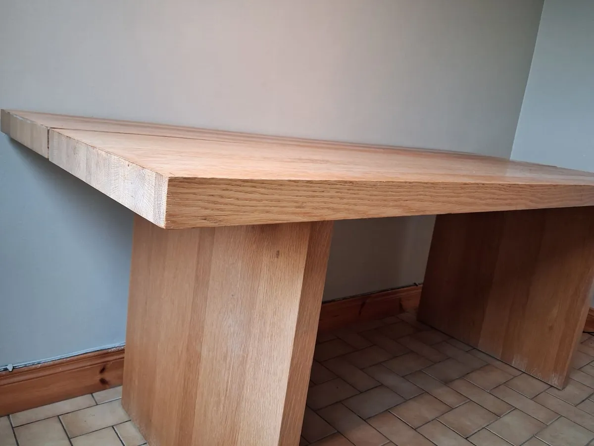 Table and 4 chairs - Image 4