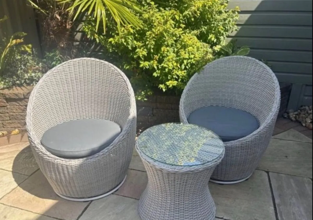 Garden furniture 3 piece set - Image 1