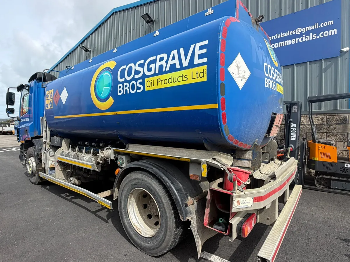 For Sale: DAF 65 Oil Tanker Truck - Image 2