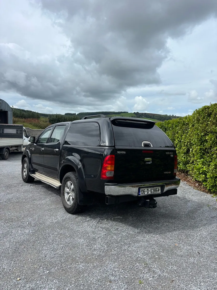 Toyota Hilux - Image 2