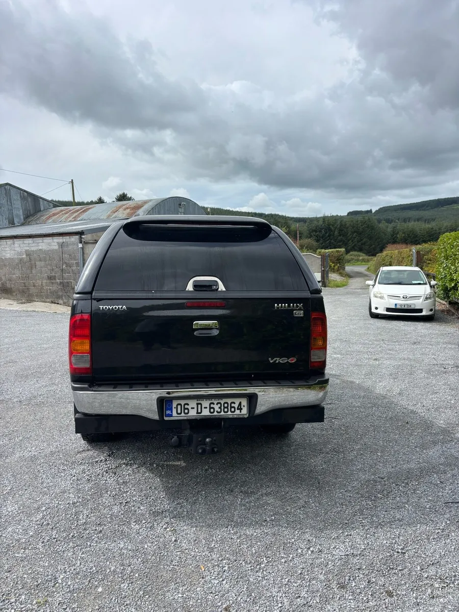 Toyota Hilux - Image 4