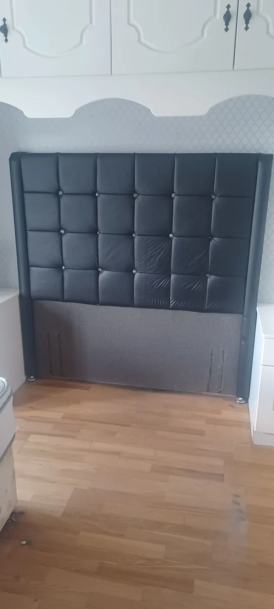 Black kingsize pu floor standing headboard - Image 1