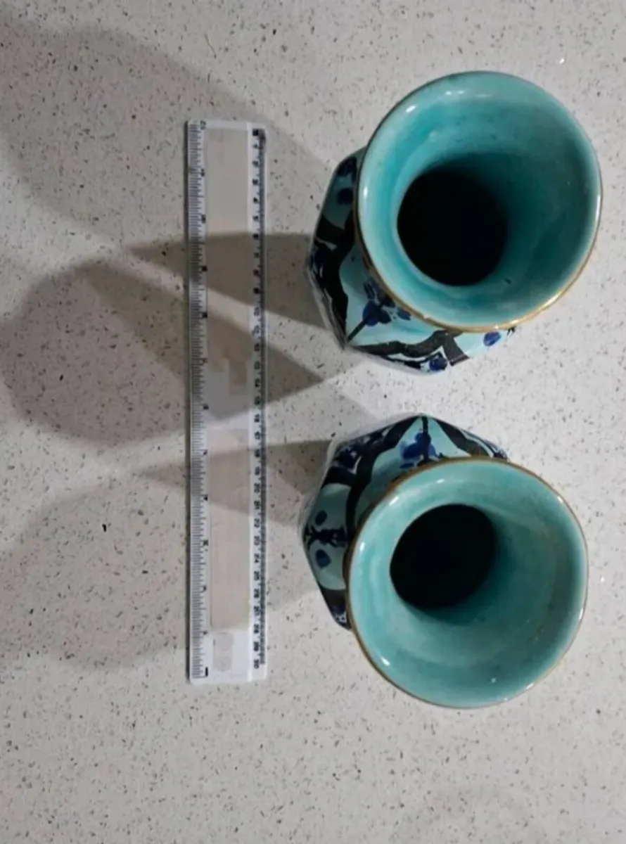 Azouz Kharraz Tunisian hand-painted ceramic vases - Image 4