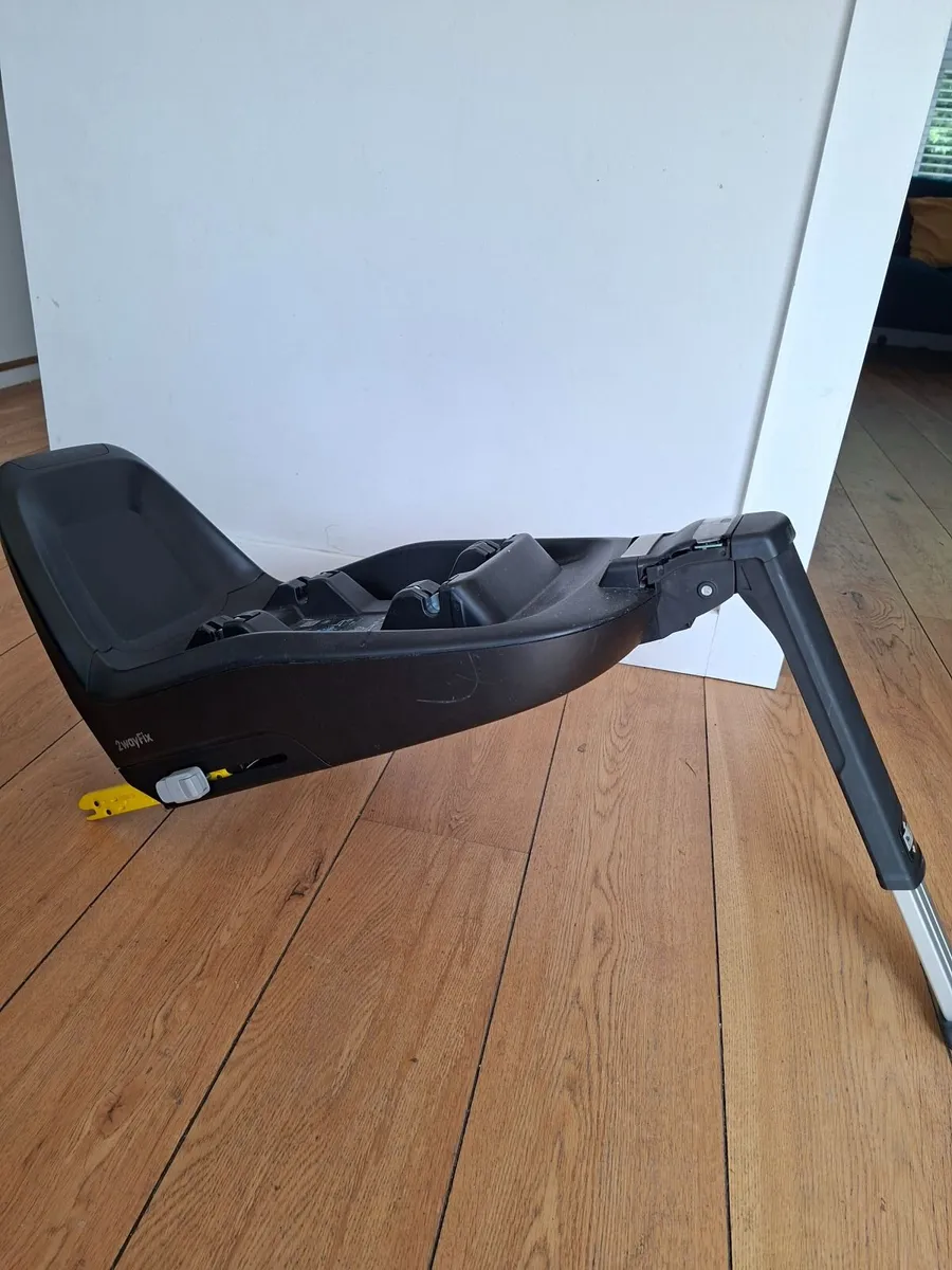 Maxi cosi pebble plus car seat - Image 2