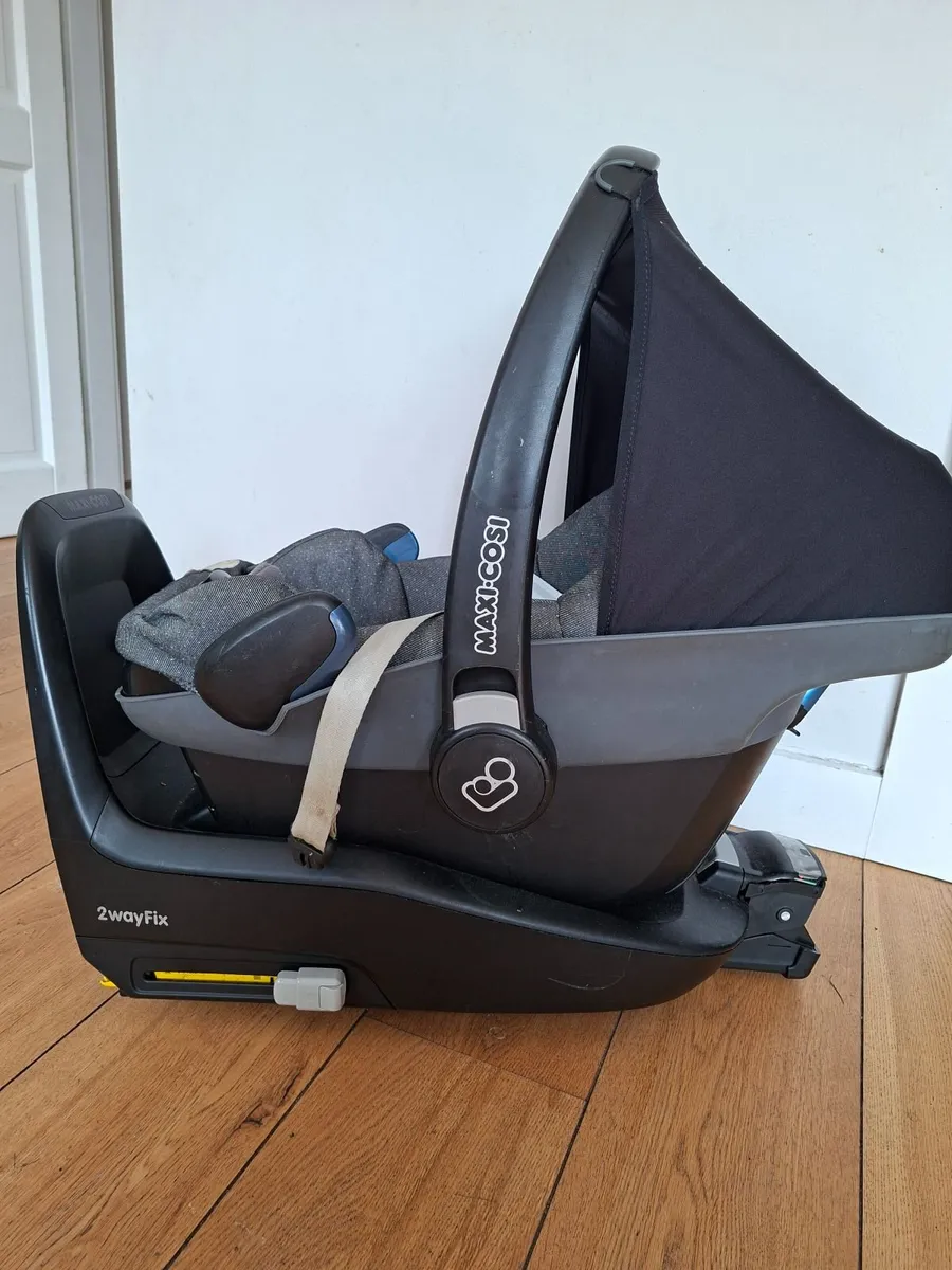 Maxi cosi pebble plus car seat - Image 3