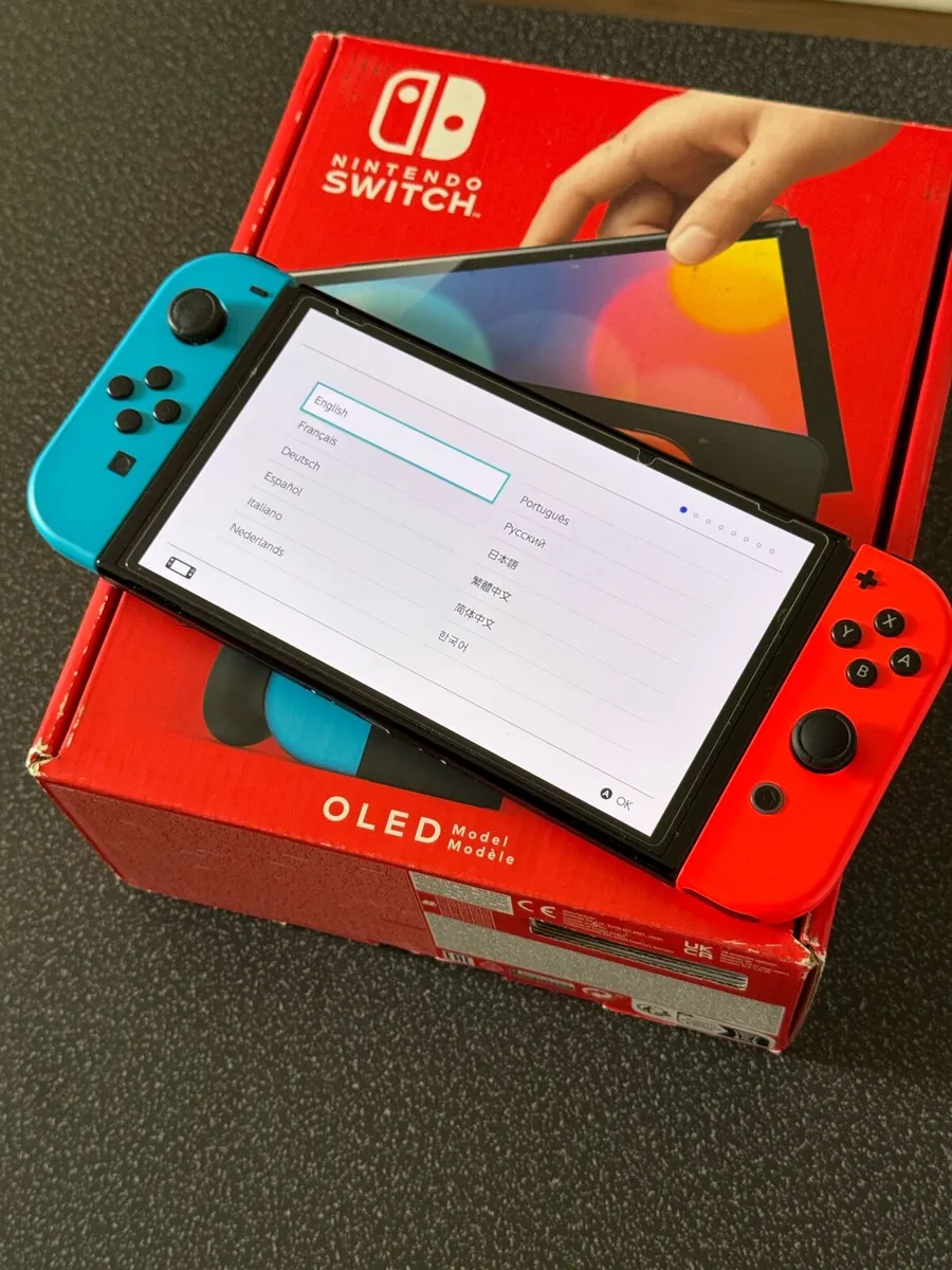 Nintendo Switch OLED - Image 1