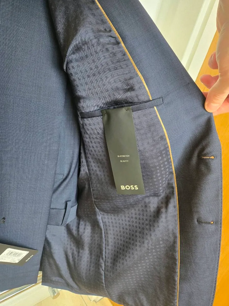 Hugo Boss New Dark Blue Wool Suit - Image 3