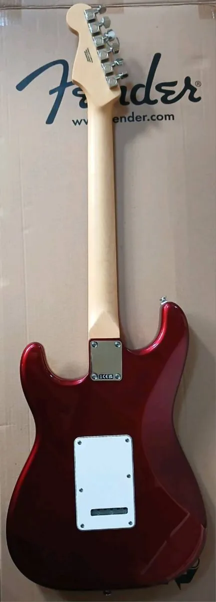 FENDER STRATOCASTER - Image 2