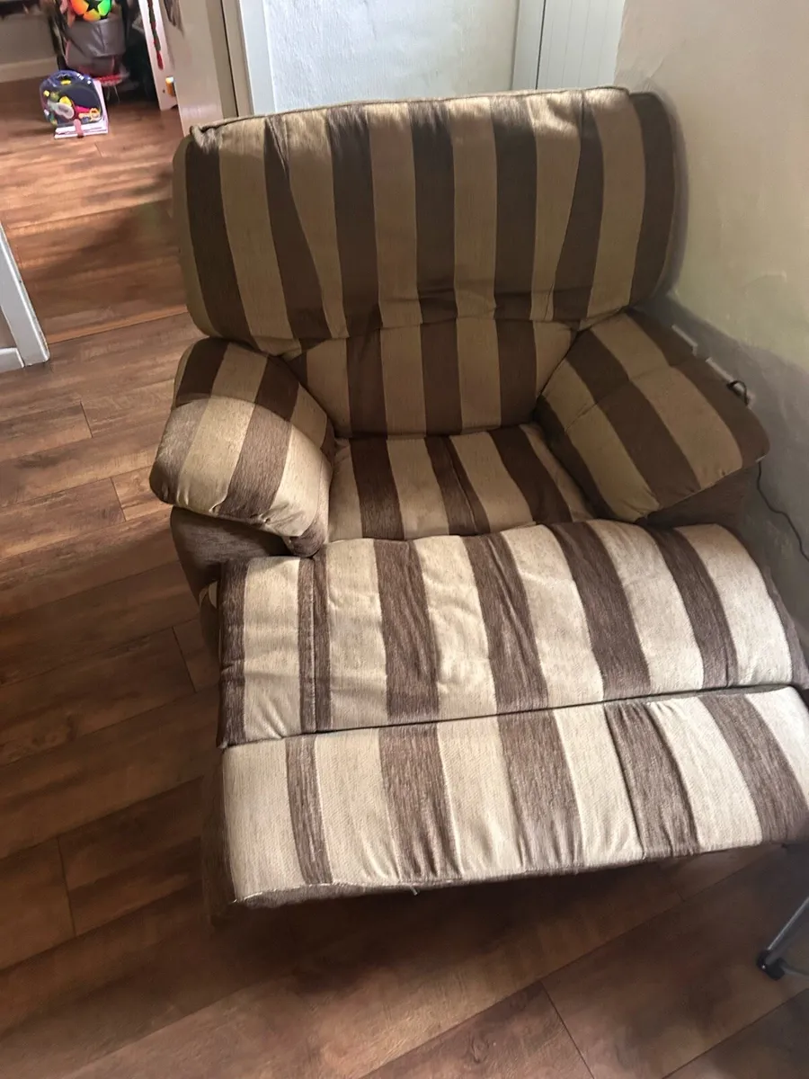 Couch Free to Take away - Image 3