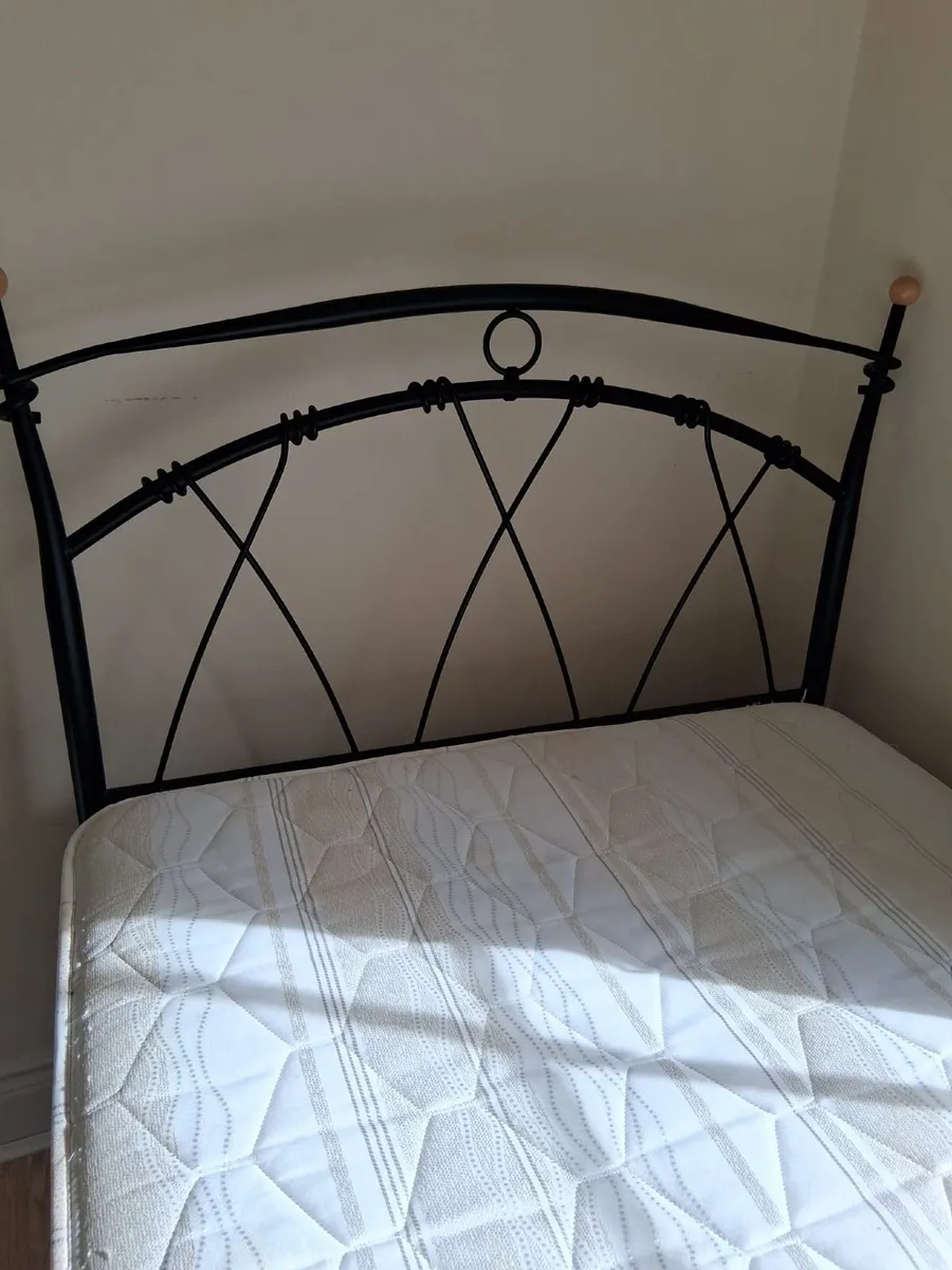 Mattress with headboard - Image 2