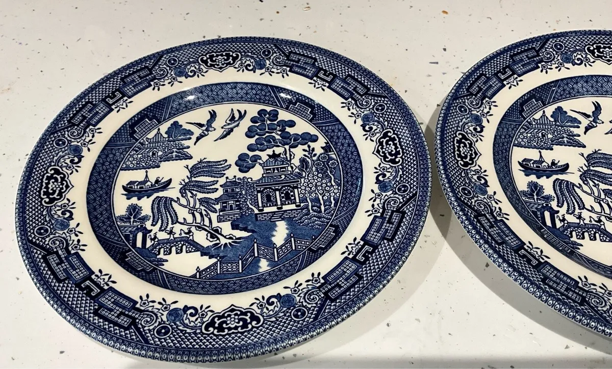 Set of 2 Willow Pattern 8 Inch Plates - Image 2