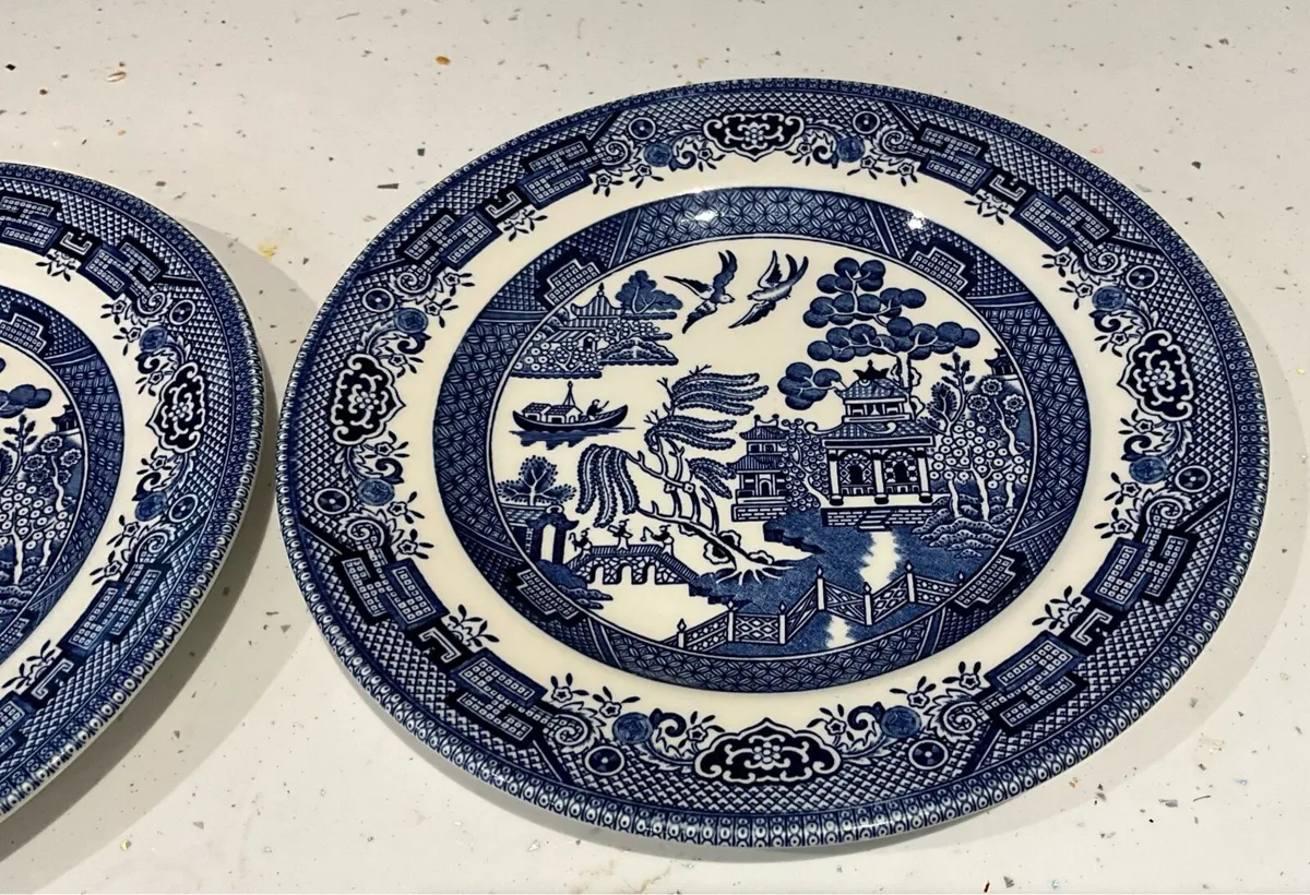 Set of 2 Willow Pattern 8 Inch Plates - Image 3