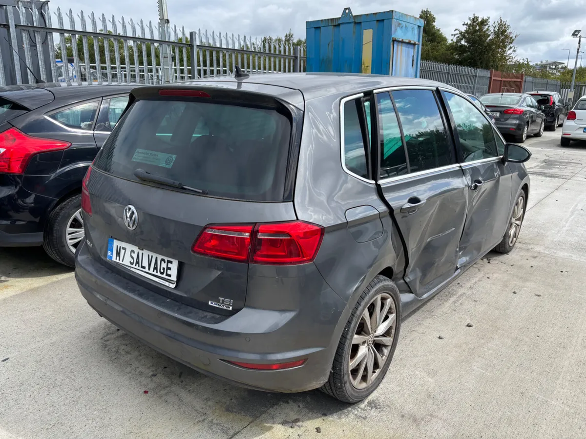 17 Golf SV HL 1.2 Petrol NCT+Tax 3/27 120km Drives - Image 3