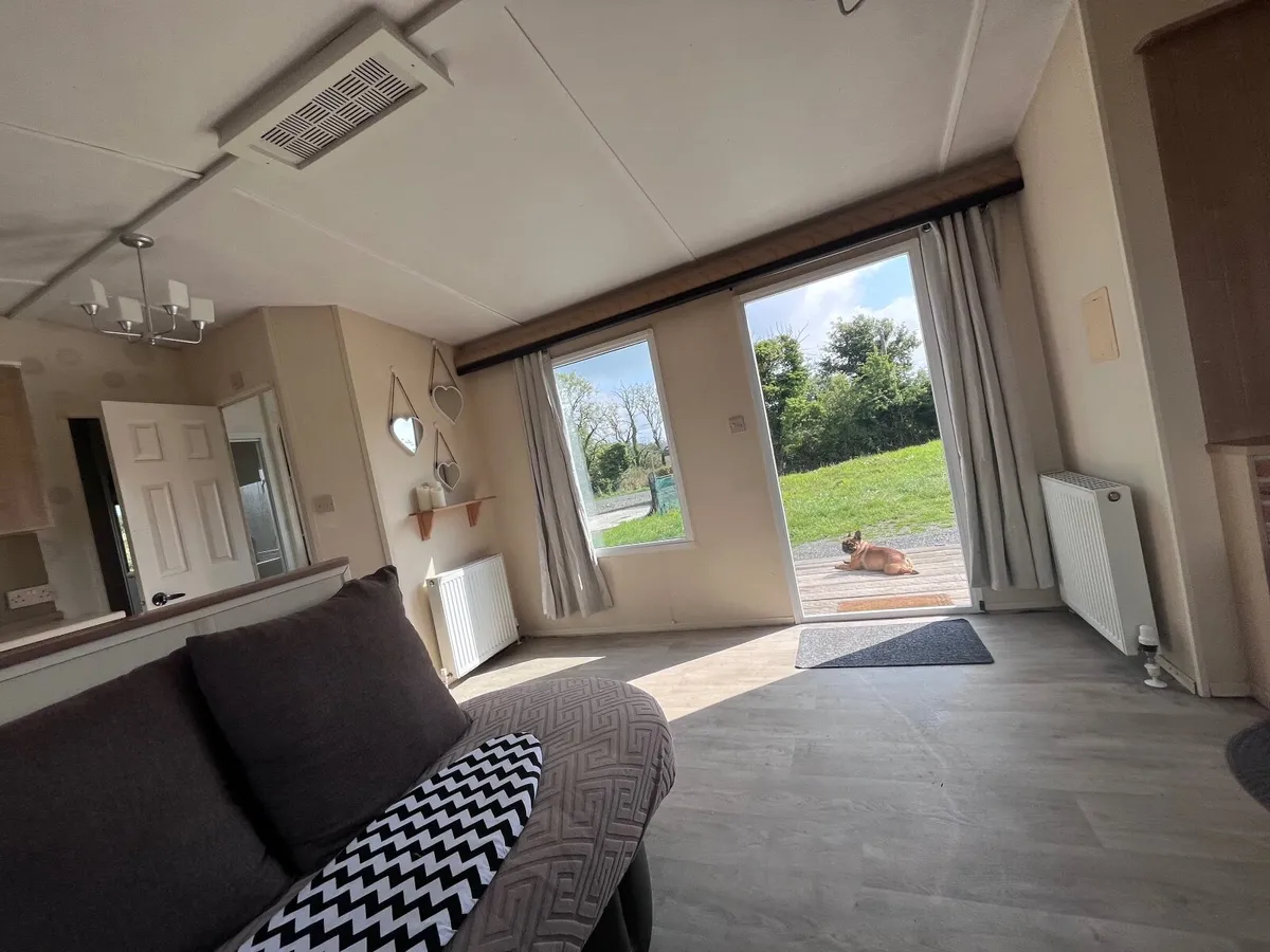 Mobile Home - Image 3