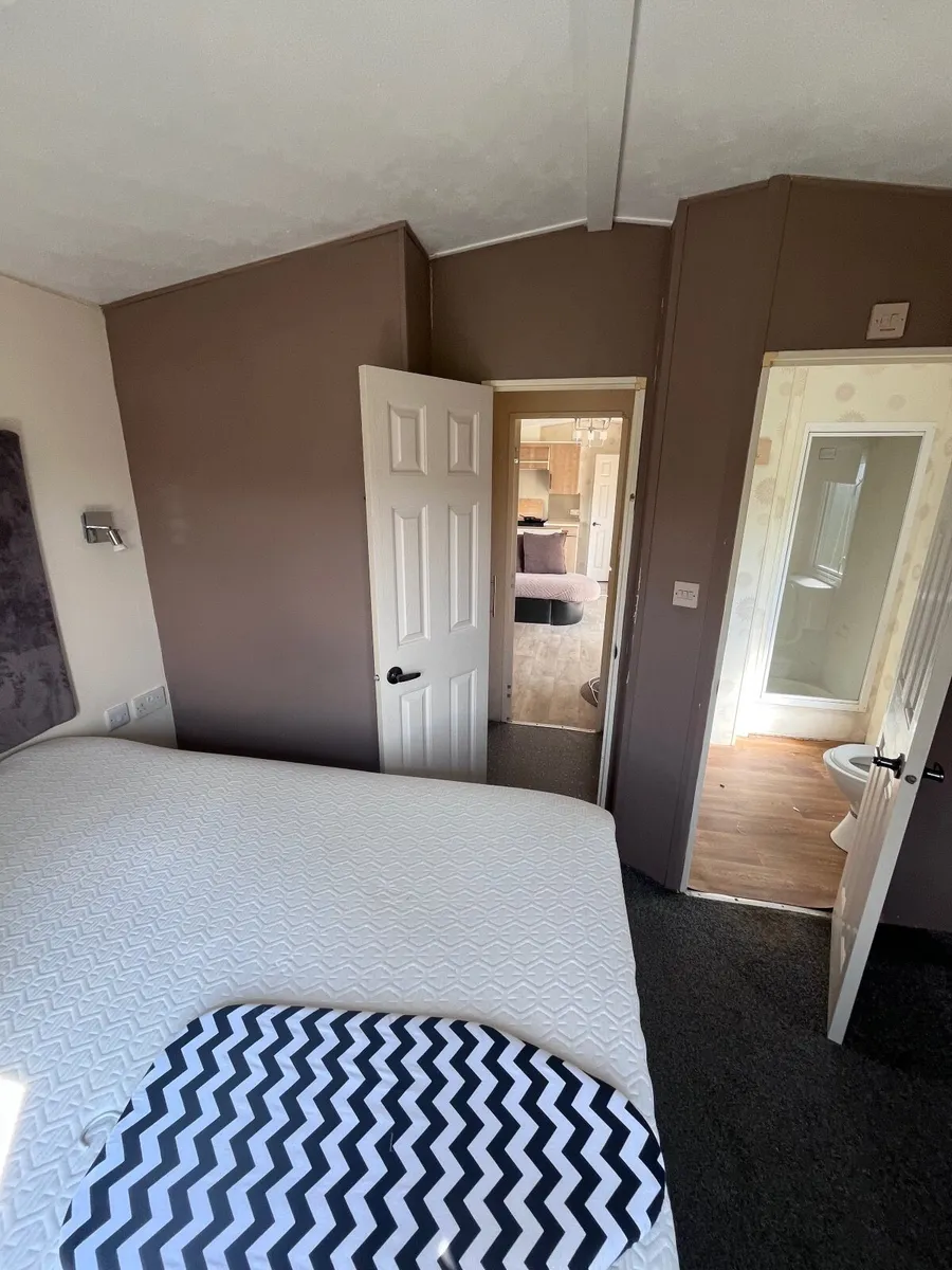 Mobile Home - Image 4