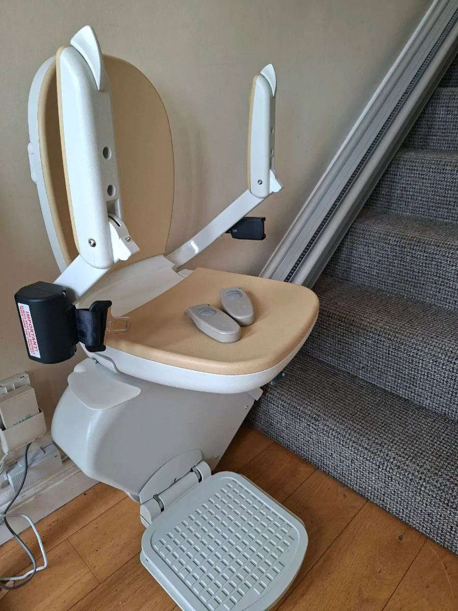 Acorn Superglide 130 T700 Stairlift - Image 1