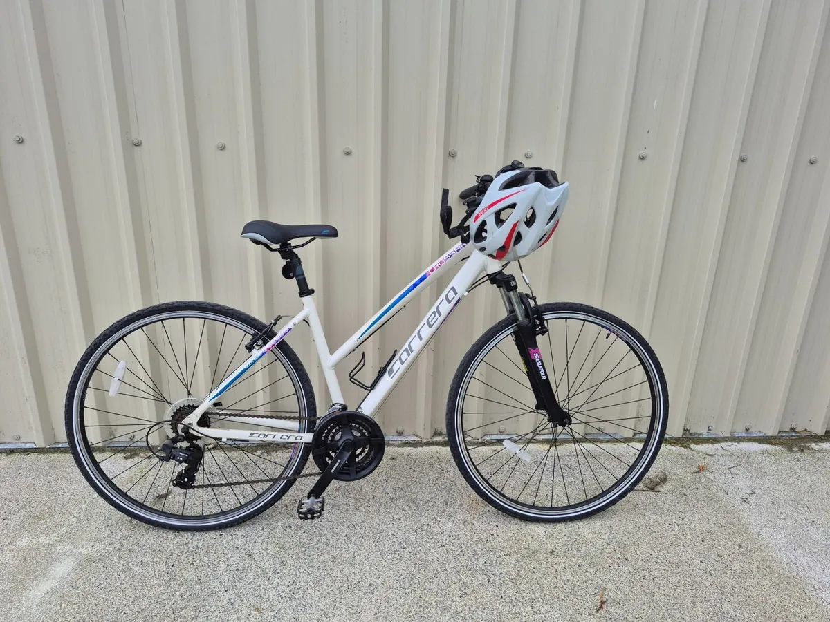 Carrera Crossfire Womens Hybrid Bike. 18inch frame - Image 1