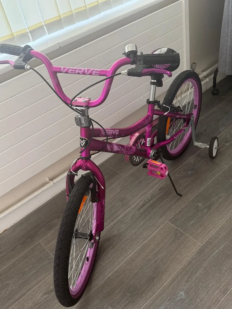 Girls Bicycle - Image 1
