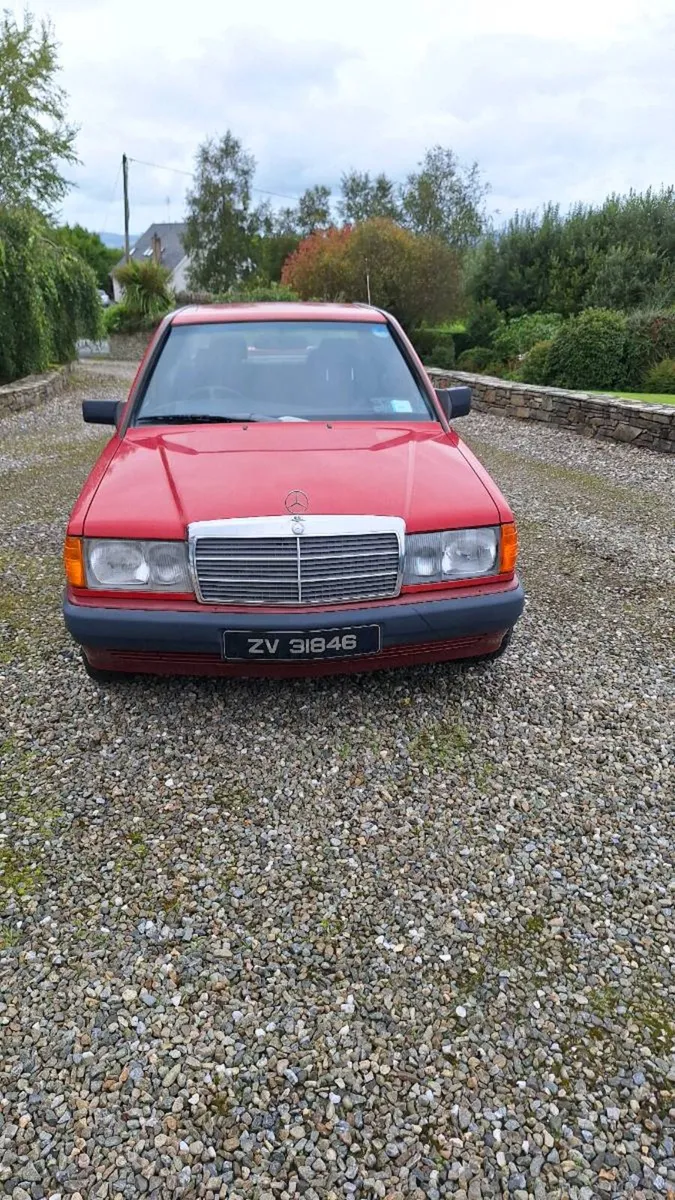 Mercedes 190E - Image 2
