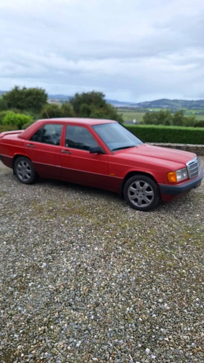Mercedes 190E - Image 3