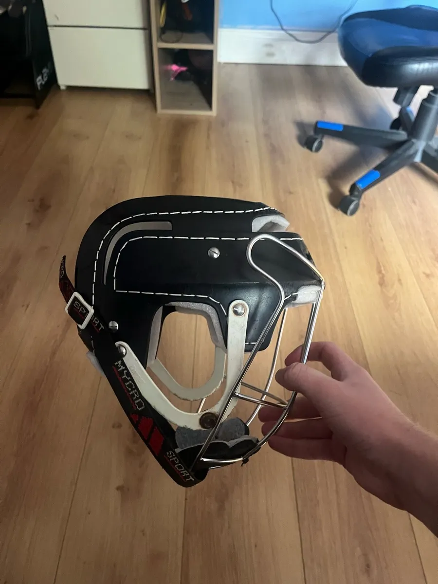 Cooper Gola helmet - Image 3