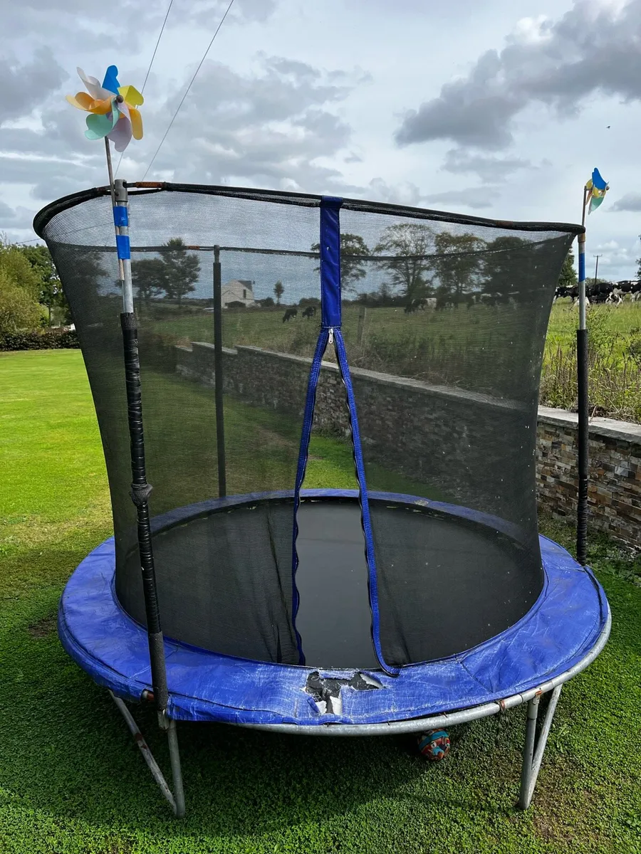 8ft Trampoline free to take away