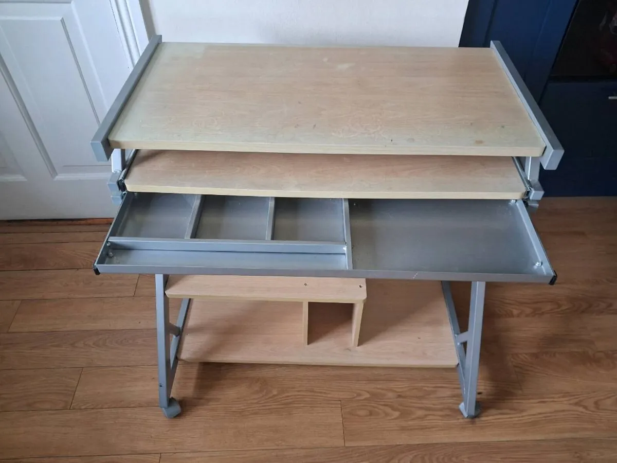 Computer Desk - Image 3